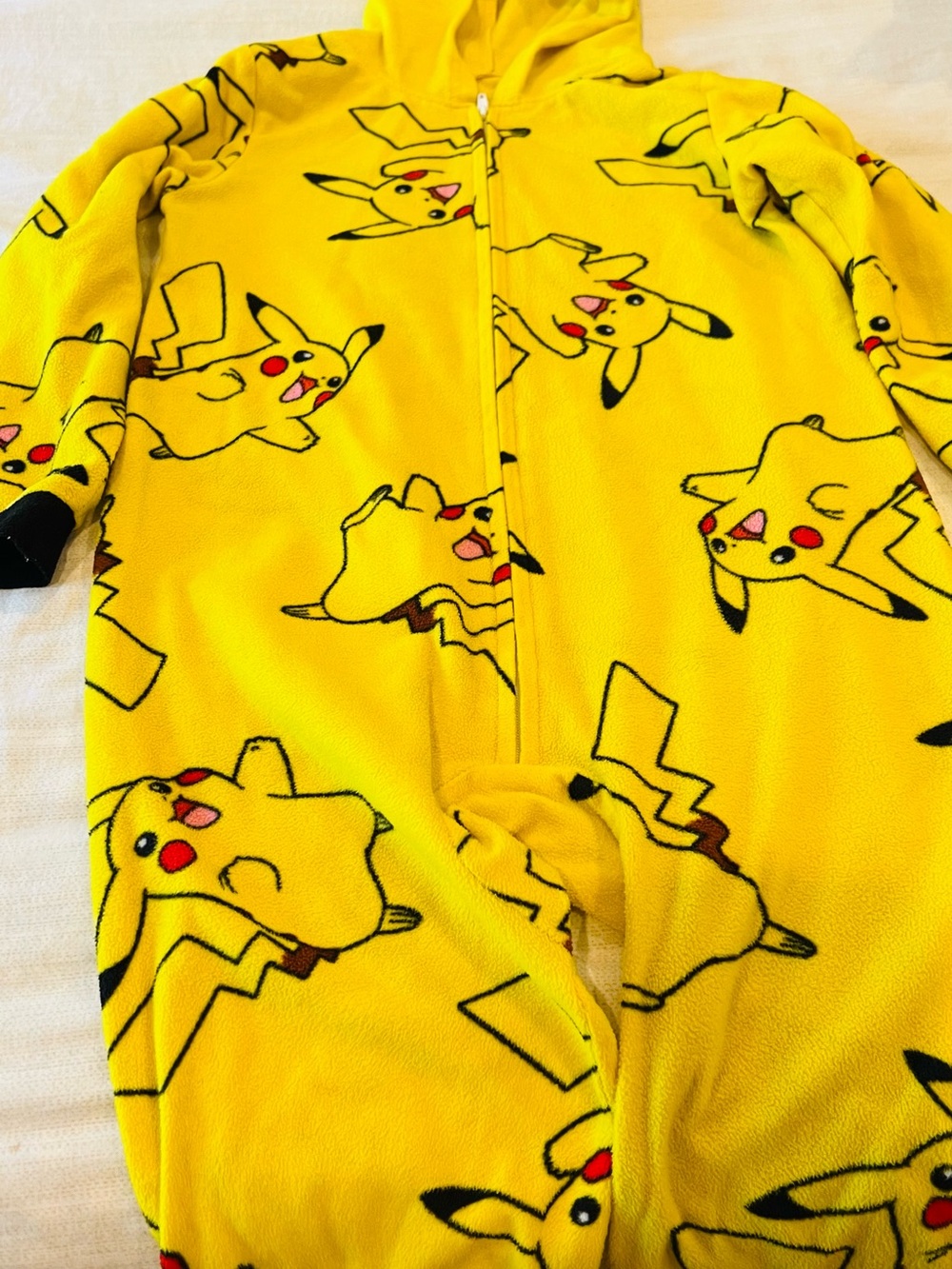 Pikachu Yellow Kids One-Piece Hoodie Romper size 6/7 boys